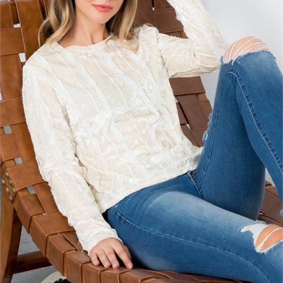 Velvet blouse with lace details - Picture 4 of 9